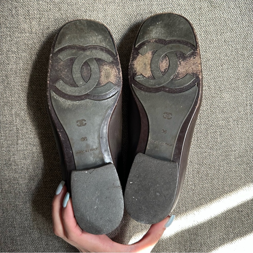 Vintage Chanel brown loafers - Picture 6 of 6